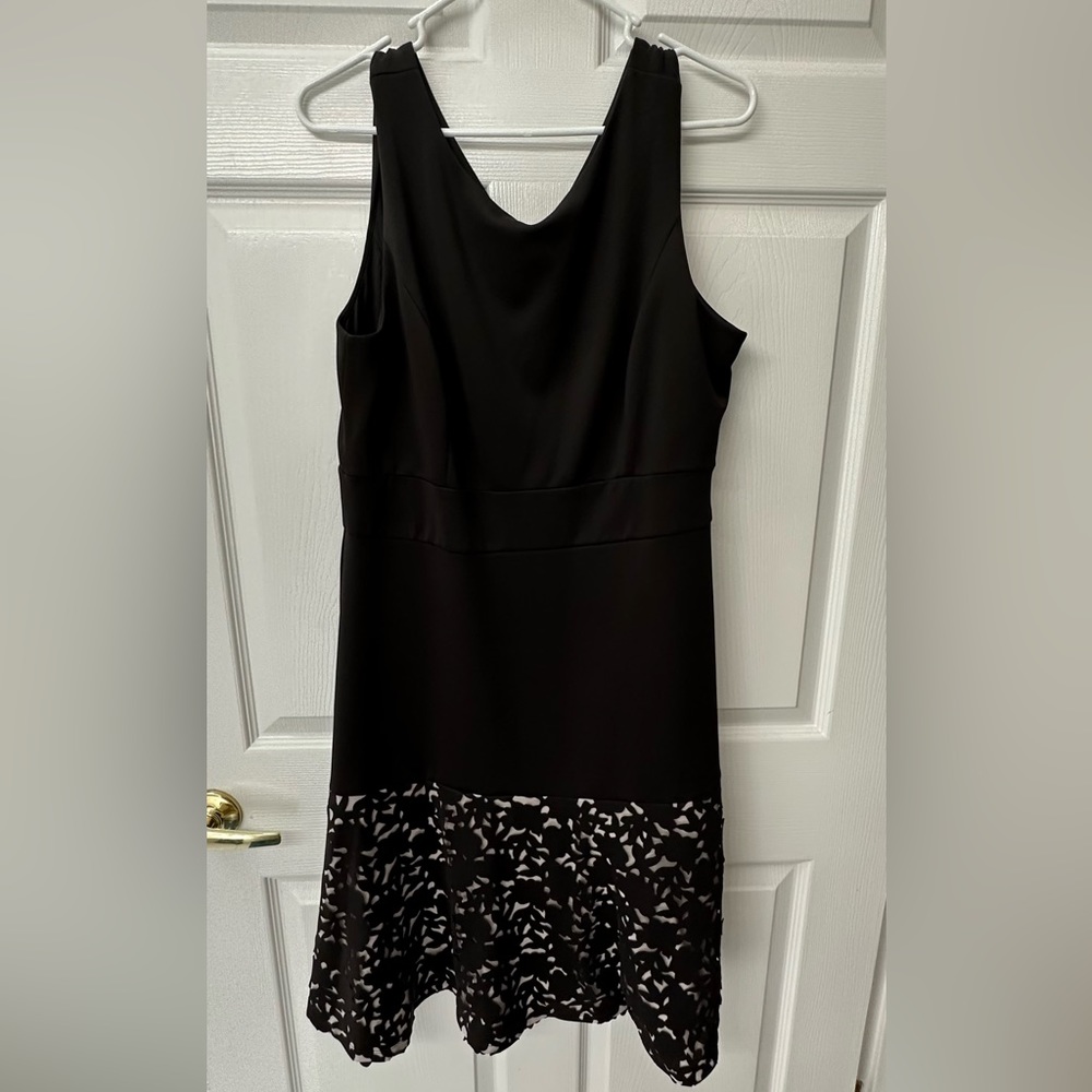 Sangria Black Cocktail Dress Laser Cut Detail Size 16 Elegant